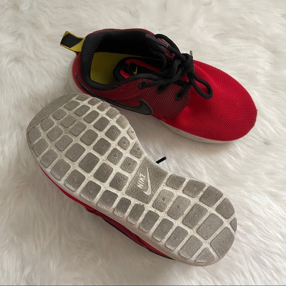 Nike shoes for kids - Picture 4 of 5